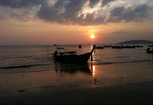 Krabi(กระบี่), 海灘