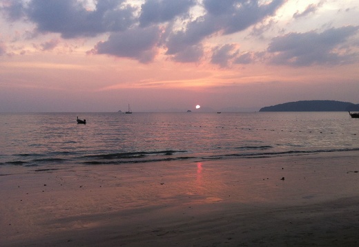 Krabi(กระบี่), 海灘